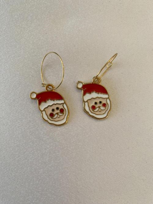 Noel Baba Temalı Sallantılı Küpe Altın Renk