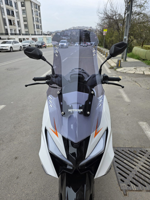 SFM Lahos Siperlik Ön Cam 2024-2026 Model 65cm Füme Renkli 4mm