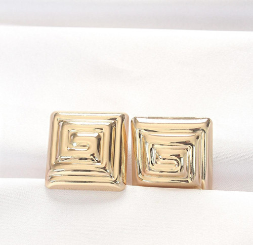 Pirinç Gold Renk Kare Form Küpe