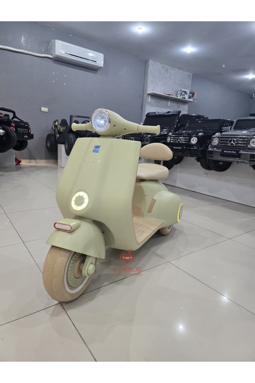 Vespa Akülü Motor! 12V, Uzaktan Kumanda3lı, Çift Motor, Bluetooth Müzik, Ön Far, Deri Koltuk