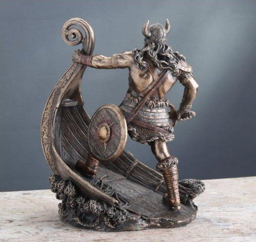 İskandinav Savaşçı Viking Gemi Üzerinde Heykel Heykel Serisi 24
