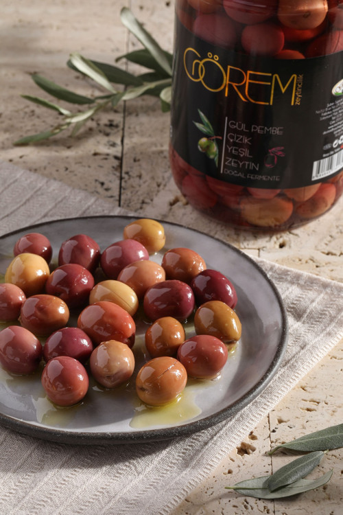 Gül Pembe Edremit Cins Çizik Zeytin 400 Gr.