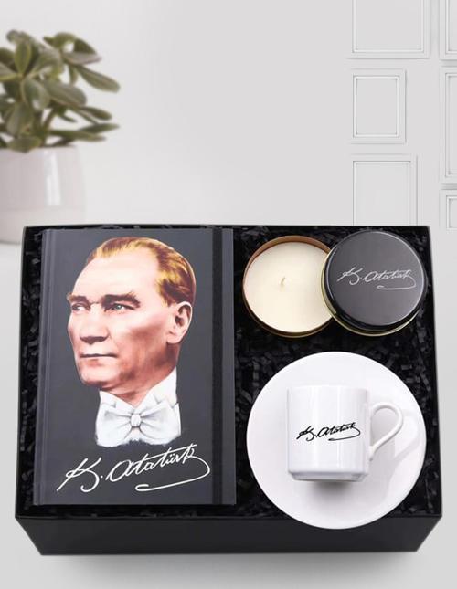 Atatürk İmzalı Fincan & Atatürk Resimli Defter & Atatürk İmzalı Siyah Metal Kutulu Mum Hediye Seti