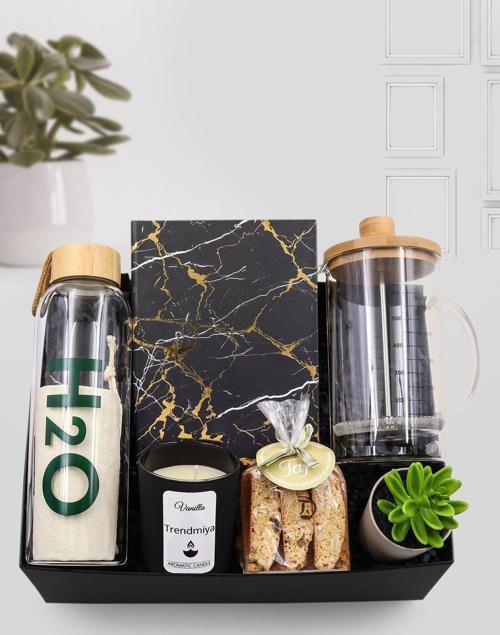 Defter-Bambu Kapaklı Matara-Bambu French Press-Yapay Saksı-Bademli Kurabiye-Bardak Mum Hediye Seti