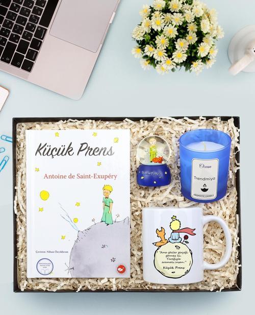Küçük Prens Kitabı & Küçük Prens Kupa & Küçük Prens Kar Küre & Mavi Bardak Mum Hediye Seti