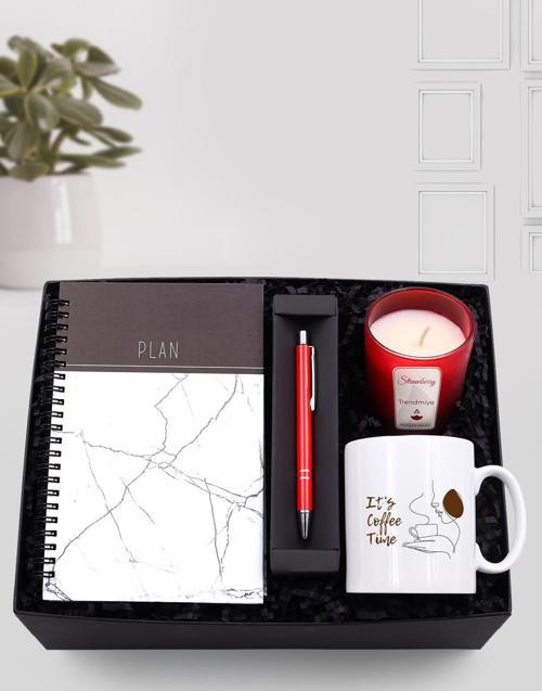 Kupa & Beyaz Mermer Defter & Kırmızı Tükenmez Kalem & Çilek Kokulu Kırmızı Bardak Mum Hediye Seti