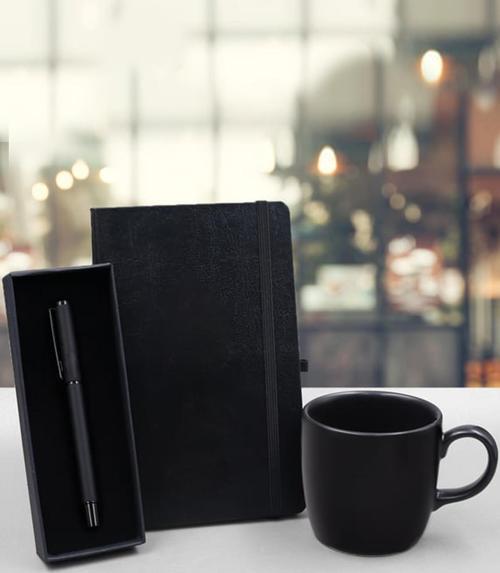 Siyah Defter & Siyah Mat Roller Kalem & Siyah Mat Kupa Hediye Seti