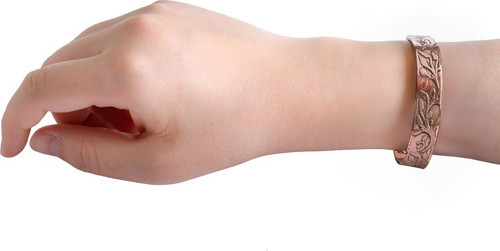 Zarif Dokunuş: Ayarlanabilir Desenli Bakır Bileklik