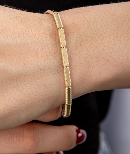 22 Ayar Görünümlü 14 Ayar Altın Kalemli Ajda Bileklik