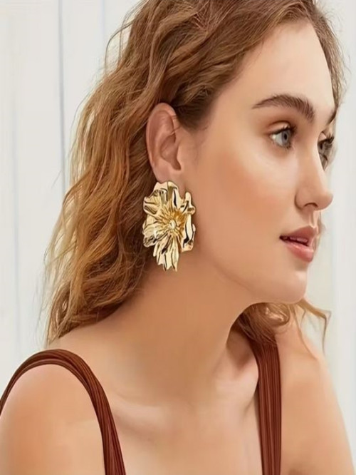 Taşlı Altın Kaplama Büyük Metal Çiçek Küpe