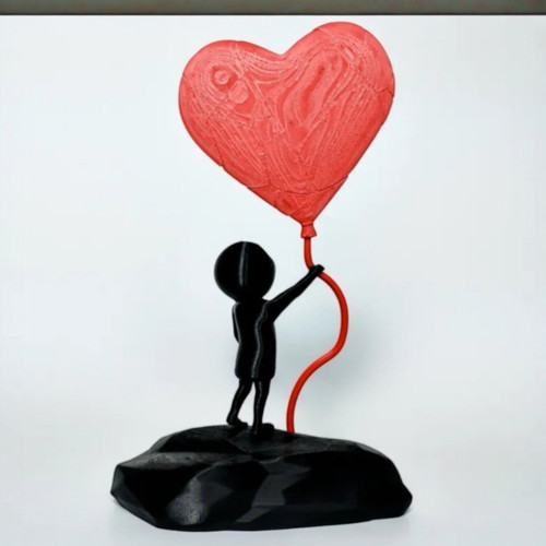 Kalp Balonlu Çocuk Figürü Dekoratif Heykel – 18 cm 3D Yazıcı Baskı