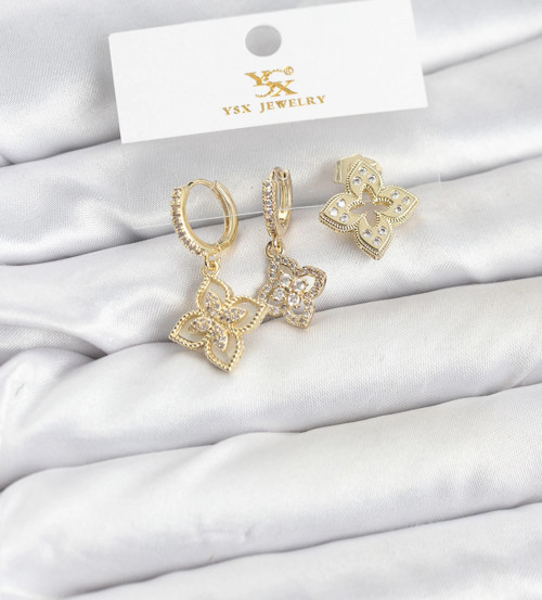 Pirinç Gold Renk Yonca Model YSX Trio Küpe Seti