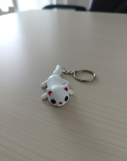 Sevimli Beyaz Yavru Kedi 3D Baskı Anahtarlık - Hareketli Eklemler!