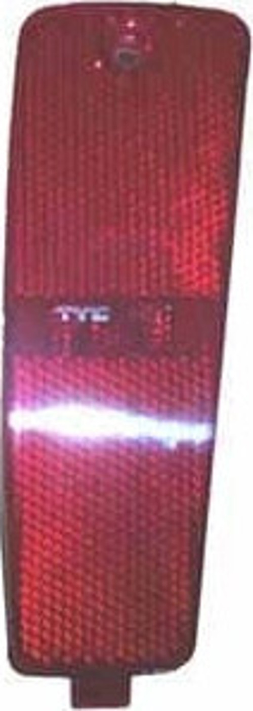 Chevrolet Hhr- 2006-2007; Arka Tampon Sinyali Sağ Reflektör Kırmızı Oem No: (15875111)