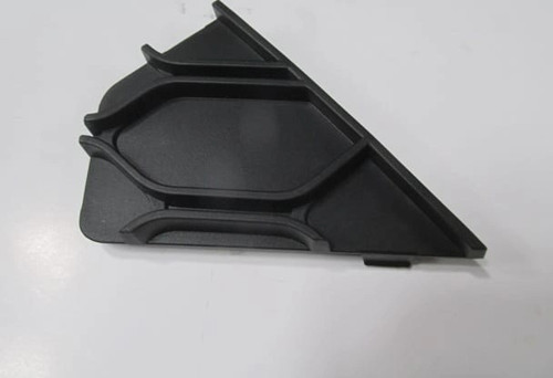 Iveco Daıly- 2014-2019; Ön Tampon Orta Panjur Kapağı Sağ Oem No: (5801629789)