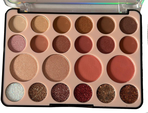 22 li Makyaj Seti 18 Far+ 2 Allık + 2 Highlighter