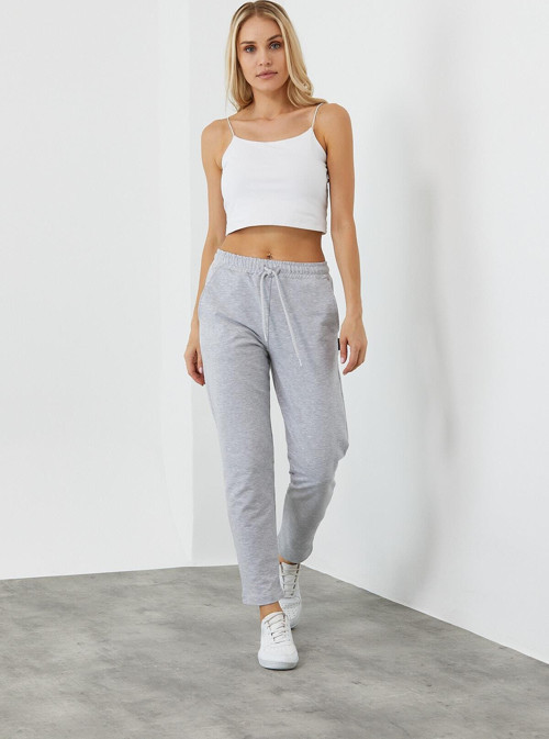 Kadın Gri Regular Fit Düz Paça Beli Lastikli Bağcıklı Eşofman Altı