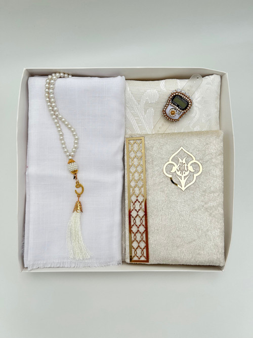 Çeyizlik Hediyelik 5 Parça Gelin Damat Bohça Seti Namaz Örtüsü Tafta Seccade Tesbih Yasin Zikirmatik