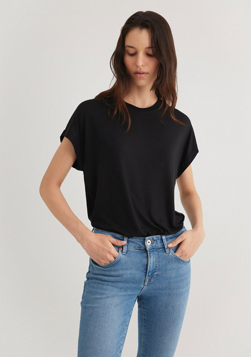 Düşük Omuz Siyah Basic Tişört Regular Fit / Normal Kesim 1611649-900