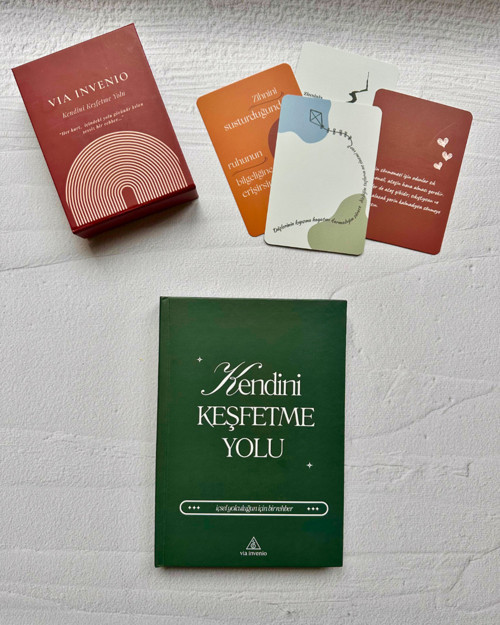 Kendini Keşfetme Yolu Defteri & Kart Destesi İkili Set
