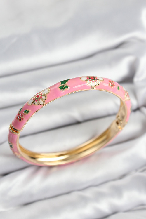 Mineli Pirinç Pembe Çiçek Motifli Gold Kadın Kelepçe - TJ-BB7617