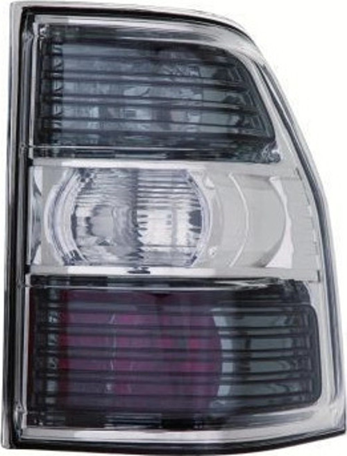 Pajero (V9) 2007 Stop Lambası Sağ (Oem No:8330A294)