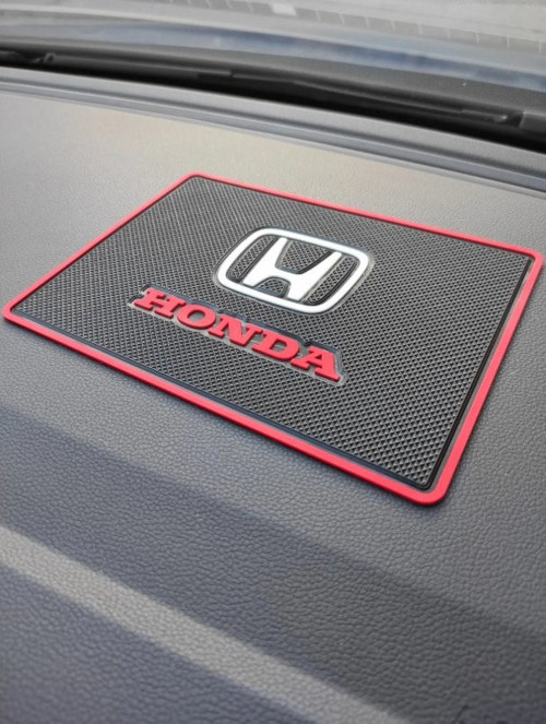 HONDA Logolu Kaymaz Torpido Üstü Ped 20x13.5 cm