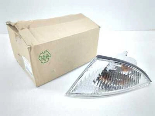 Mitsubishi Carisma Ön Sinyal Sol 1995-1999 (Oem No: Mb952157)