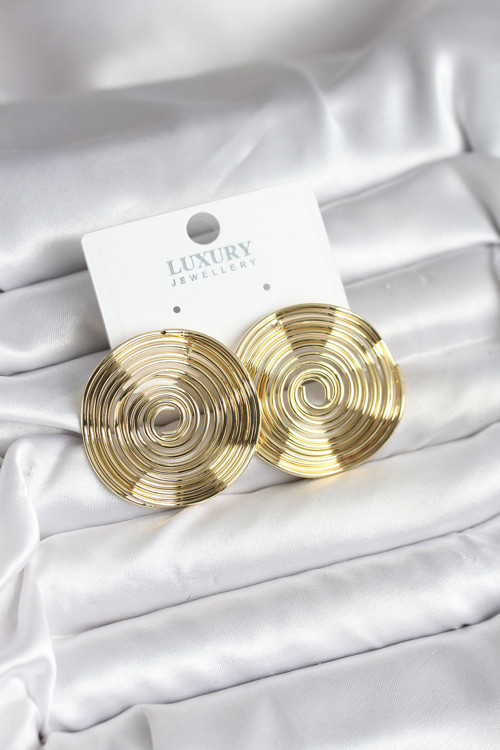 Pirinç Circle Figürlü Kadın Küpe (Gold Renk)