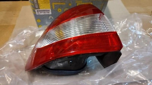 Renault Megane Arka Dış Stop Sol 1999-2002 (Oem No: 7700428058)