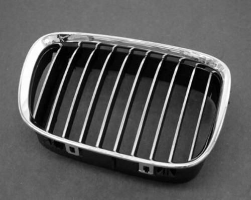 Bmw 5 Serisi Ön Panjur Kompnikelaj Siyah Sağ 1997-2002 (Oem No: 51138184532)