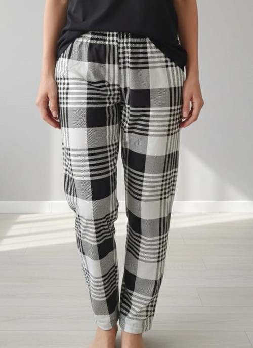 İpeksi Dokulu Süet Pijama Altı Krem Rengi Üzeri Kahverengi Ekoseli