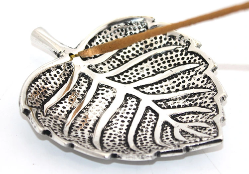 Metal Yaprak Tasarımlı Tütsülük Model 1