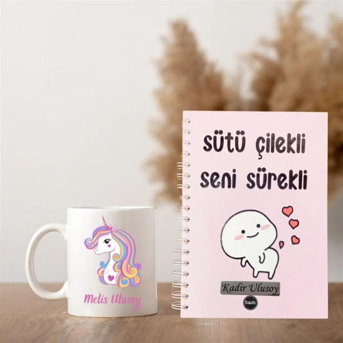 Kişiye Özel Unicorn Tasarımlı Kupa & “Sütü Çilekli Seni Sürekli” Spiral Ajanda Hediye Seti