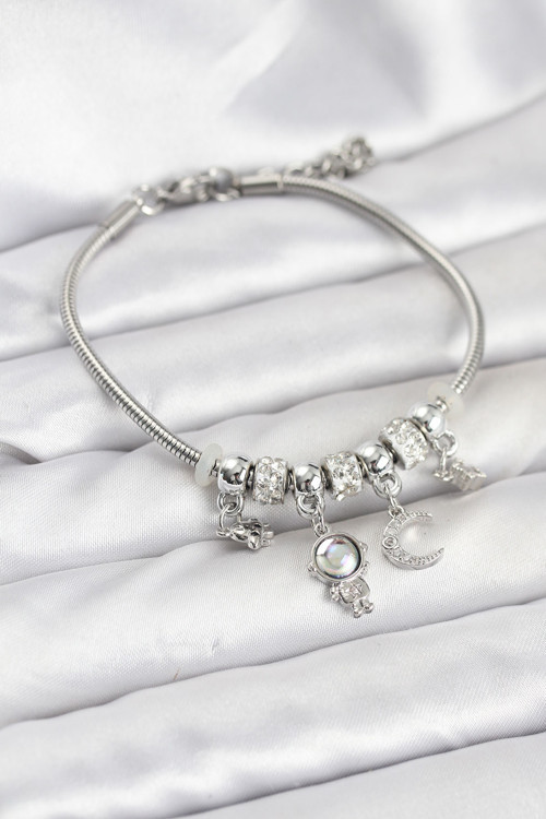 Pirinç Gümüş Renk Uzay Tema Charmlı Kadın Bileklik - EBJ260109W39035