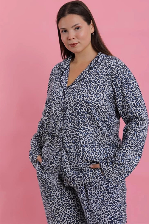 Kadın Büyük Beden Mavi Leopar Desenli Düğmeli Pijama Takımı