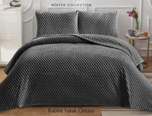 Tavşan Tüyü Yastıklı Çift Kişilik Yatak Örtüsü 230 X 250 Cm