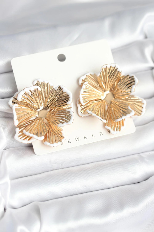 Pirinç Gold Renk Beyaz Mine Detaylı Lotus Kadın Küpe - TJ-BKP11367