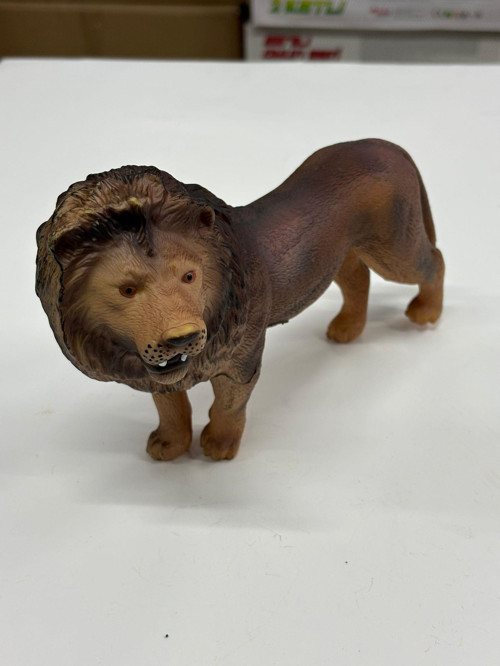 Plastik Oyuncak Büyük Boy Hayvan Aslan 17 cm