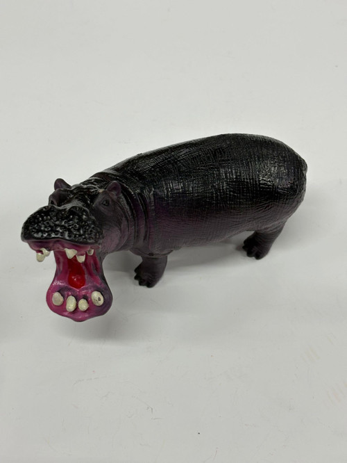 Plastik Oyuncak Büyük Boy Hayvan Hipopotam Su Aygırı 17 cm