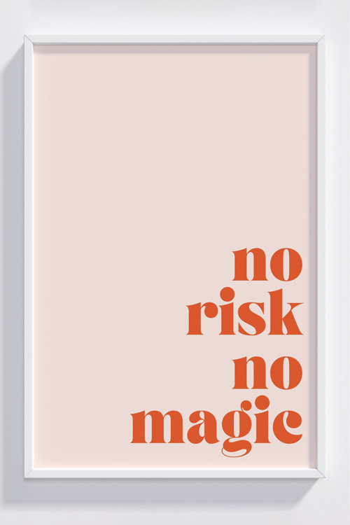 Minimalist Tasarımlı No Risk No Magic Çerçeveli Motivasyon Posteri