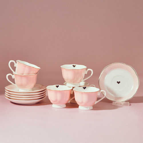 Piraye Kalp Figürlü Pembe 6 Kişilik Kahve Fincan Takımı 80 ml