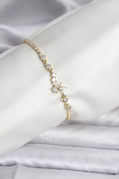Çiçekli Model Zirkon Taşlı Gold Renk Su Yolu Kadın Bileklik - TJ-BB8110