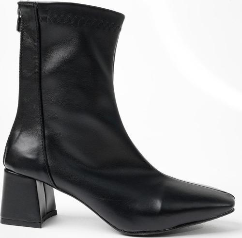 SASHA Garantili Küt Burun Arkadan Fermuarlı Kadın Topuklu Bot