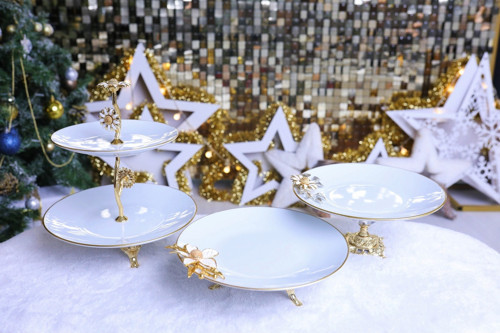 3 Parça Metal Ayaklı Porselen Pasta Sunumluk Kurabiyelik Şekerlik Set