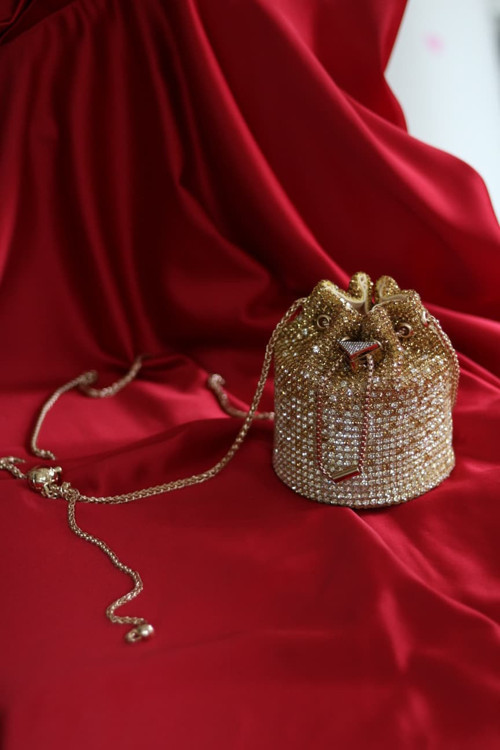 Gold taşlı kristal klips detaylı pouch abiye çanta