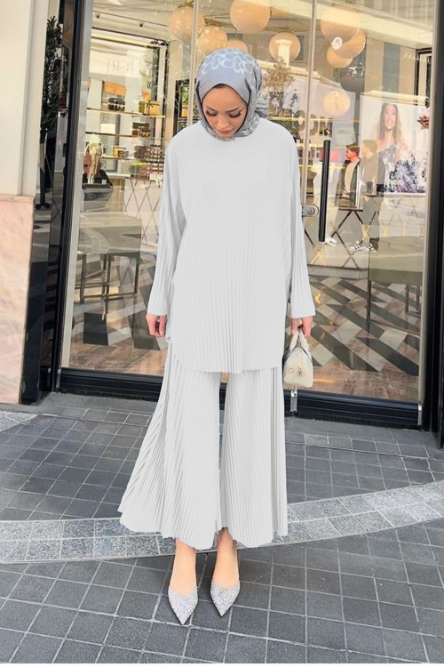 PİLİSELİ BOL KESİM PANTOLONLU TAKIM
