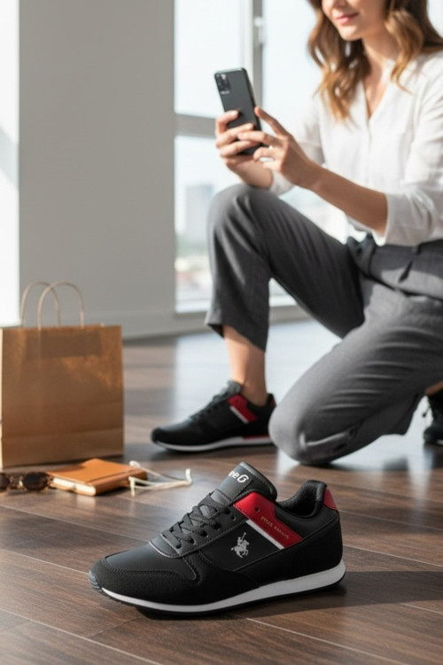 Erkek Siyah Kırmızı Şeritli Retro Spor Ayakkabı - Armalı Günlük Koşu Sneaker