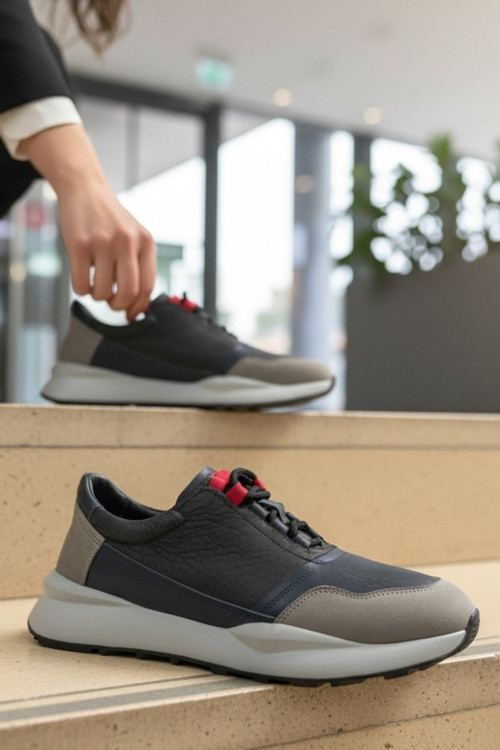 Erkek Sneaker - Karma Materyal Dokulu Esnek Tabanlı Şehir Ayakkabısı ve Dinamik Tasarım Bağcıklı Yürüyüş Ayakkabısı