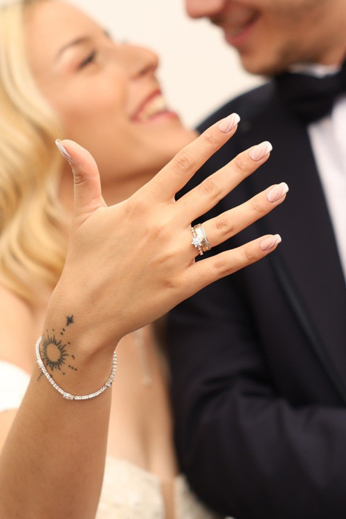 Beyaz Altın Pırlanta Montür Lotus Yüzük • Kırmızı Işıklı Kutu İle Gönderim • Ciddi İlişki Yüzüğü